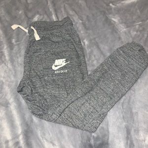 Nike Jogger. Size small
